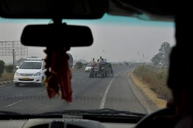 09 PKW-Reise_Agra-Delhi_DSC5759_b_H600